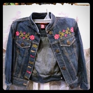 Jones Wear jeans Jean jacket embroidered boho cool